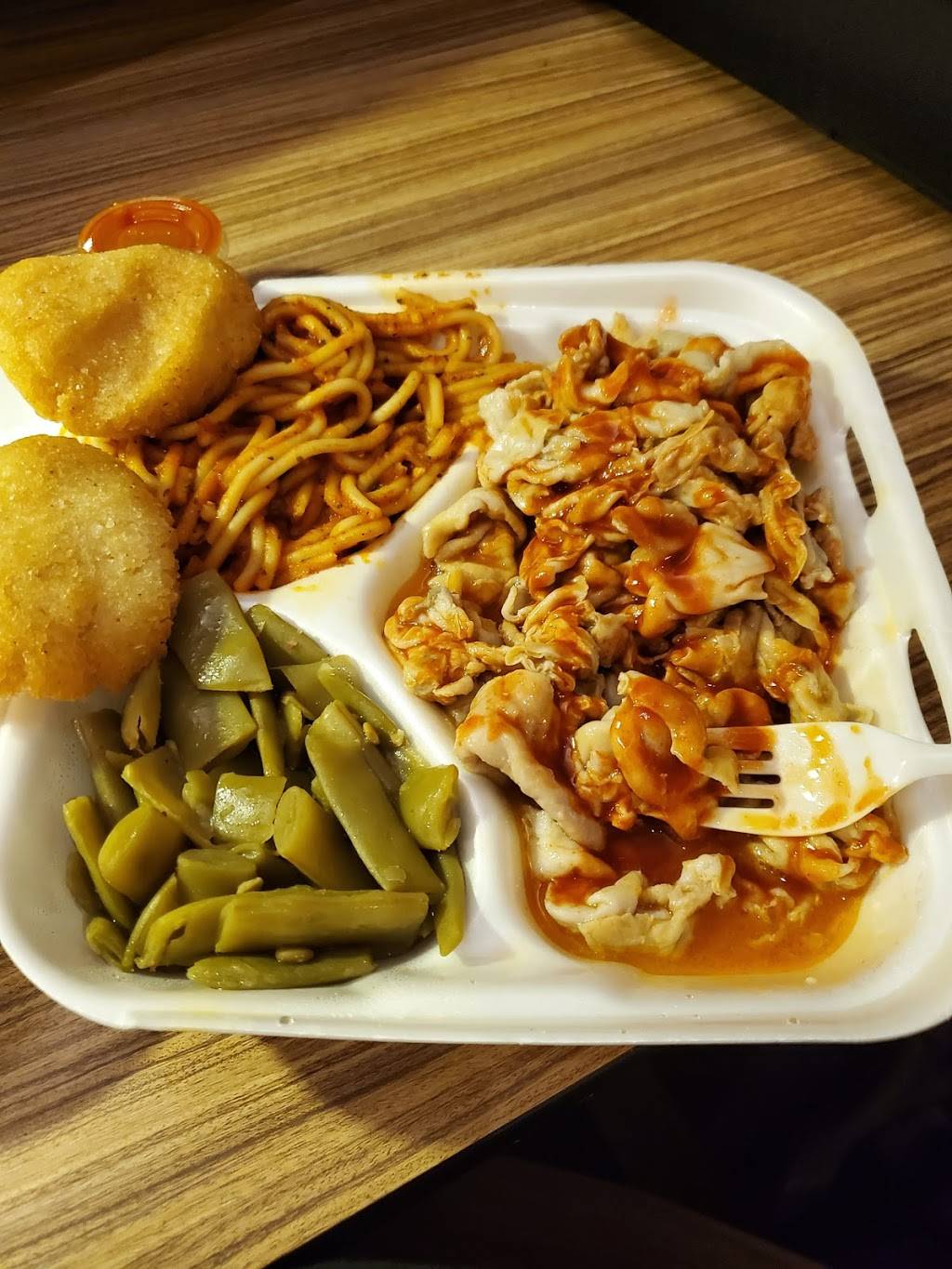 Lil Cees | restaurant | 605 Douglas Ave, Nashville, TN 37207, USA | 6152266900 OR +1 615-226-6900