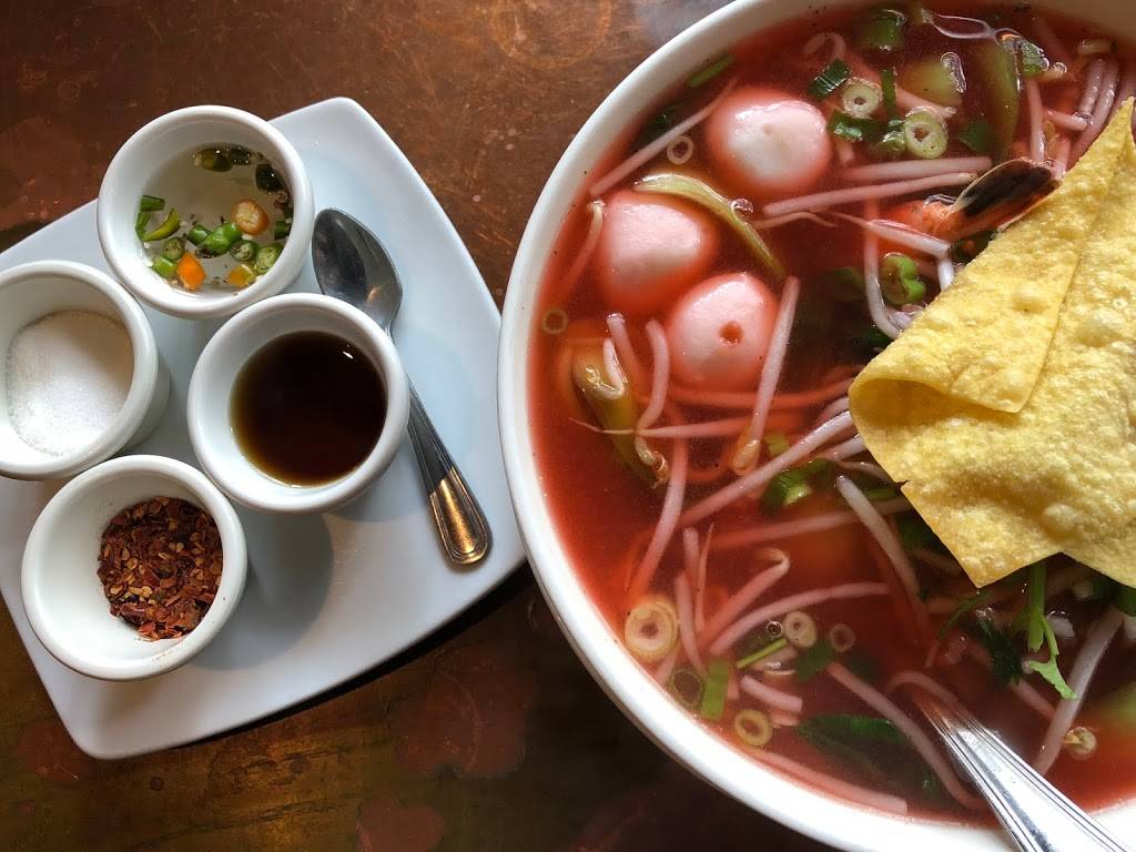 Thai Basil | restaurant | 95 Railroad Ave, Greenwich, CT 06830, USA | 2036189888 OR +1 203-618-9888