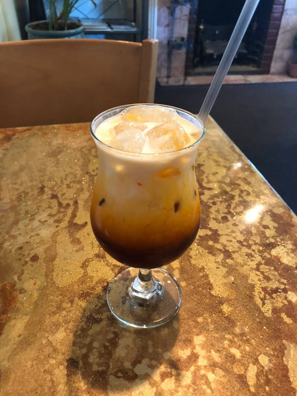 Sam Phao Thai Cuisine | restaurant | 1019 King St, Alexandria, VA 22314, USA | 7035483736 OR +1 703-548-3736