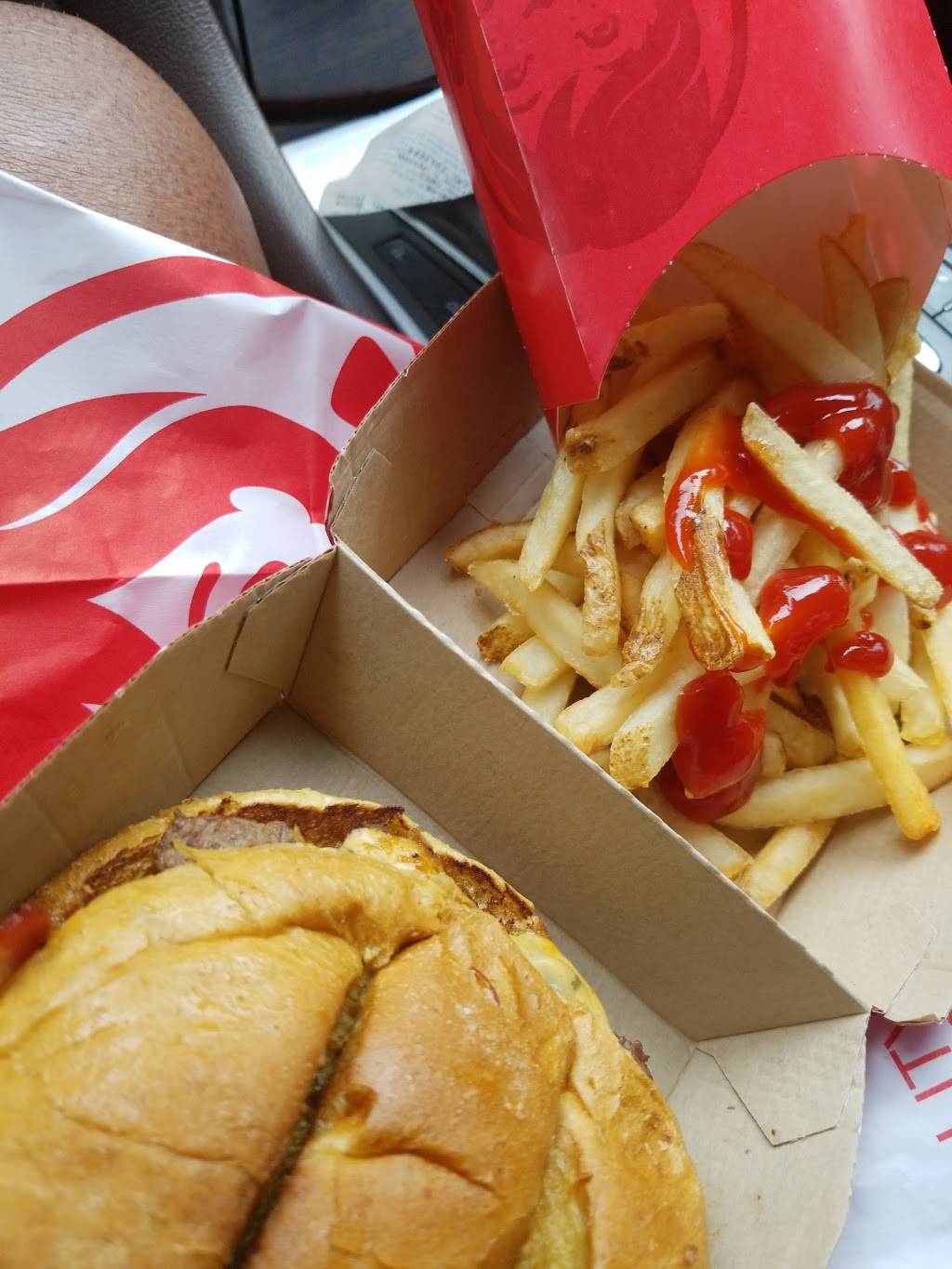 Wendys | restaurant | 2140 Westchester Ave, Bronx, NY 10462, USA | 7184096174 OR +1 718-409-6174