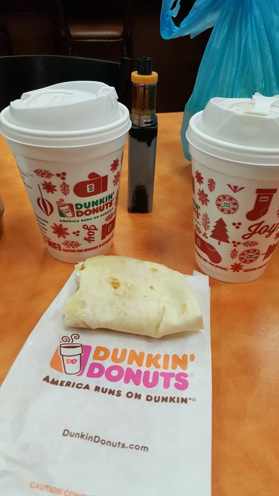 Dunkin | bakery | 1023 N Main St, Fall River, MA 02720, USA | 7744883390 OR +1 774-488-3390