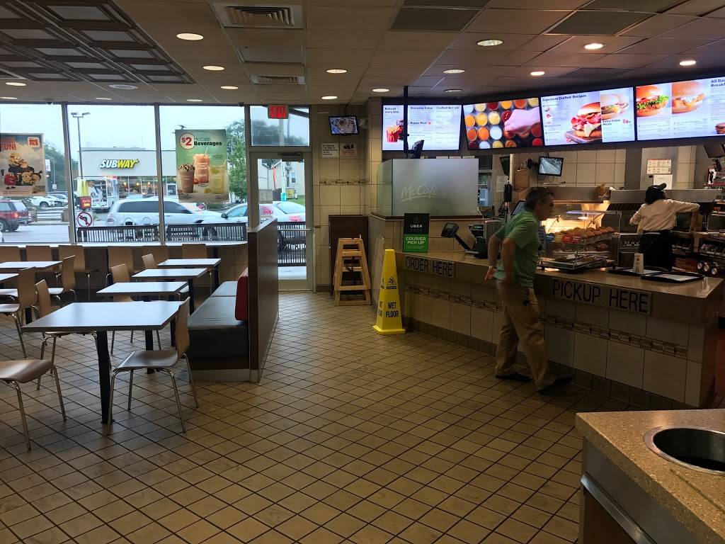McDonalds | cafe | 8800 Grand Ave, River Grove, IL 60171, USA | 7085831670 OR +1 708-583-1670