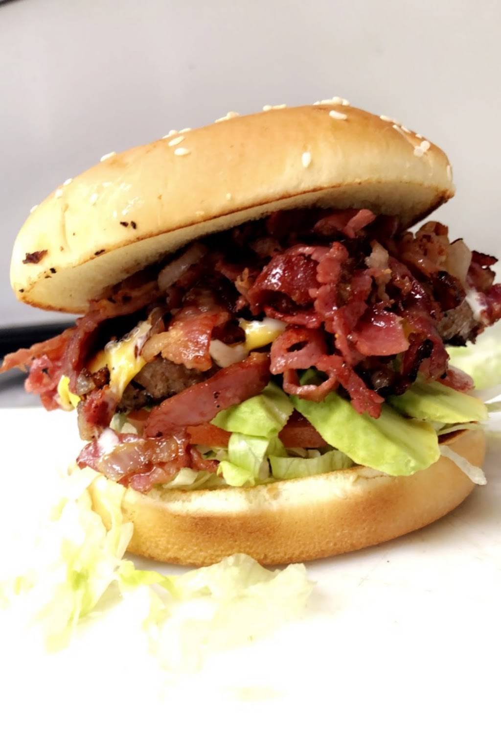 Juicy Burger | restaurant | 3720 E Olive Ave, Fresno, CA 93702, USA | 5595705424 OR +1 559-570-5424