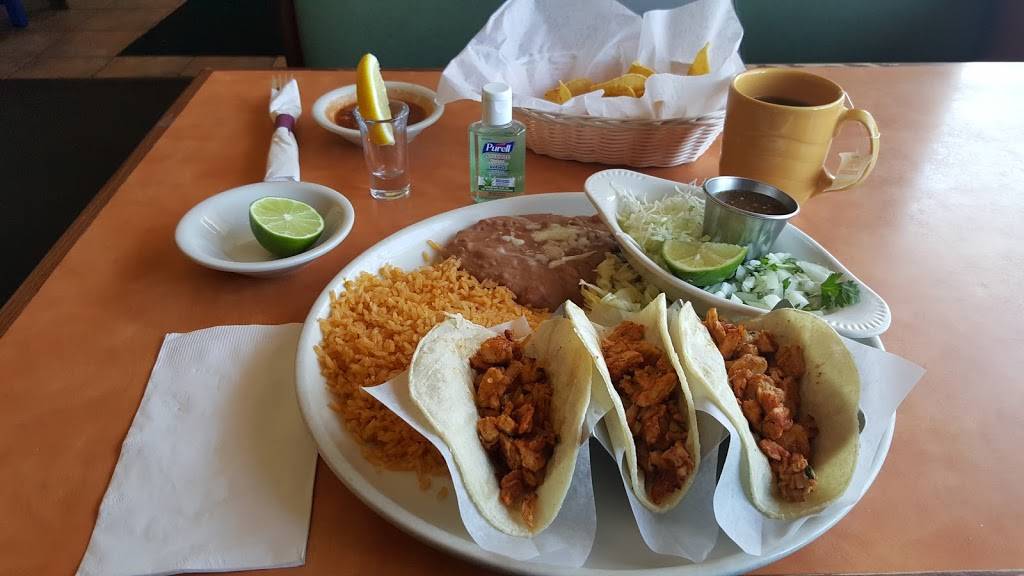 Ixtapa Mexican Grill & Cantina | restaurant | 349 Main St, Woburn, MA 01801, USA | 7817591250 OR +1 781-759-1250