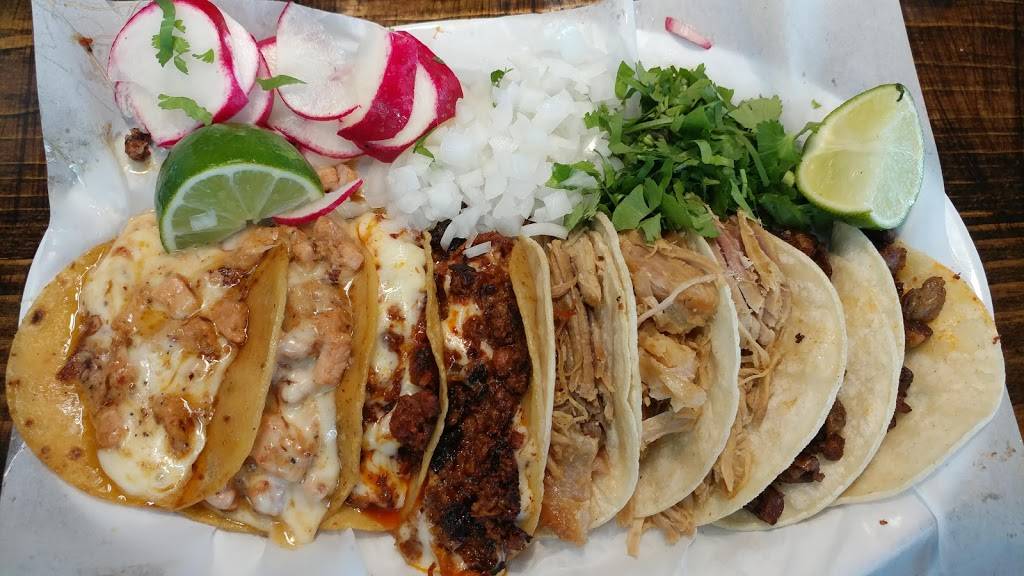 La Salsa Verde | restaurant | 2950 W Northwest Hwy, Dallas, TX 75220, USA | 9726299666 OR +1 972-629-9666