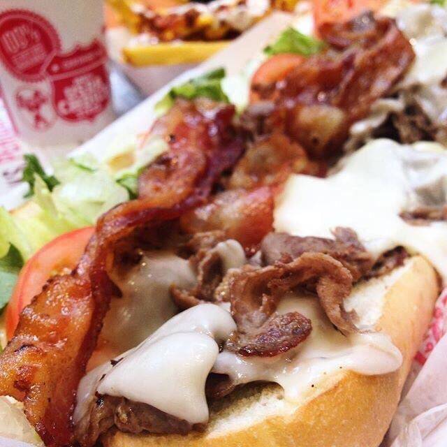 Charleys Philly Steaks | restaurant | 40820 Winchester Rd, Temecula, CA 92591, USA | 9517191511 OR +1 951-719-1511