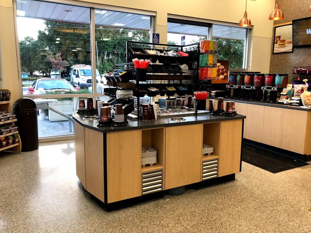 Wawa | cafe | 2926 FL-60, Valrico, FL 33594, USA | 8136616414 OR +1 813-661-6414