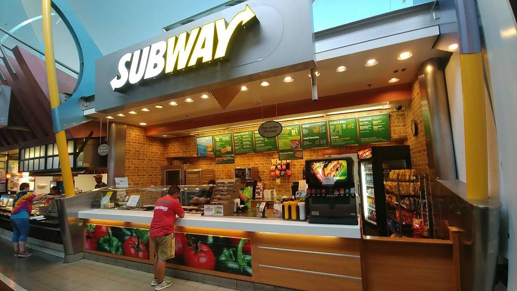 Subway | restaurant | 6170 Grand Ave, Gurnee, IL 60031, USA | 8478559262 OR +1 847-855-9262