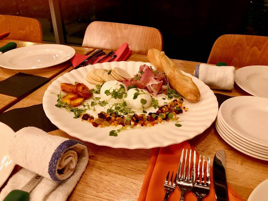 Hazel, Ravines and Downtown | restaurant | 1 Peabody St, Birmingham, MI 48009, USA | 2486711714 OR +1 248-671-1714