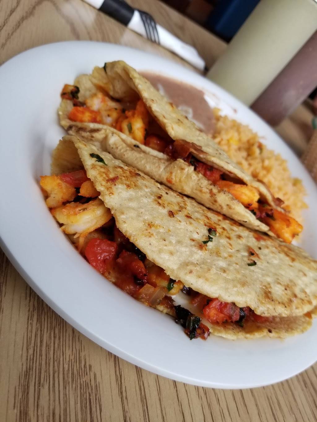 Tsunami Restaurant | restaurant | 2001 W Lincoln Ave, Milwaukee, WI 53215, USA | 4142557759 OR +1 414-255-7759