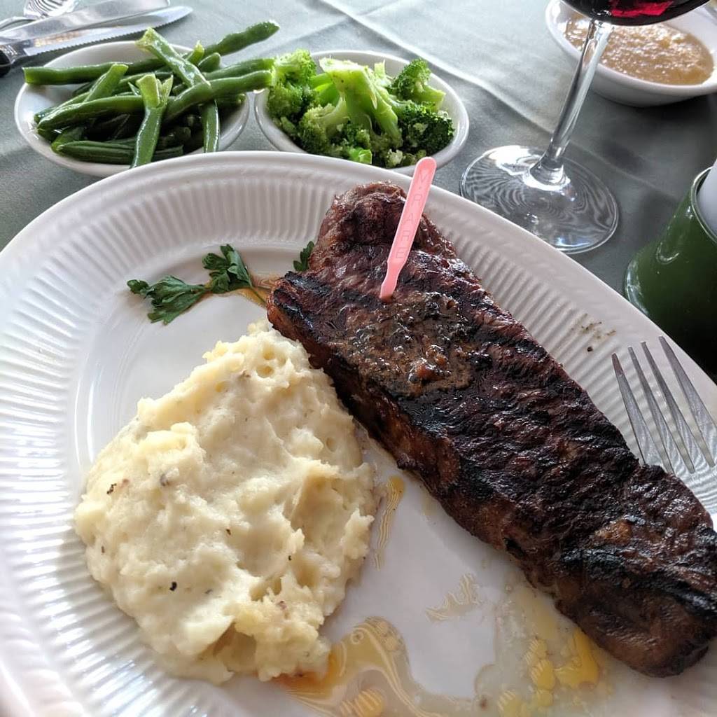 The Tavern | restaurant | 220 E College Ave, State College, PA 16801, USA | 8142386116 OR +1 814-238-6116