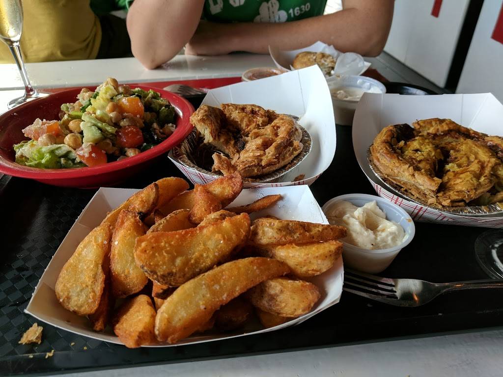 KO Catering and Pies | restaurant | 16, 256 Marginal St, East Boston, MA 02128, USA | 6174185234 OR +1 617-418-5234