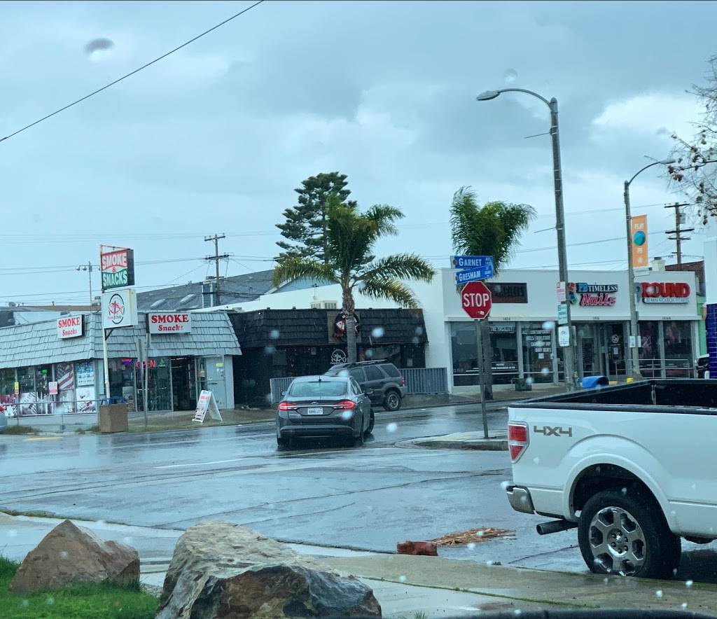 Poké Chop | restaurant | 1404 Garnet Ave, San Diego, CA 92109, USA | 8582258875 OR +1 858-225-8875