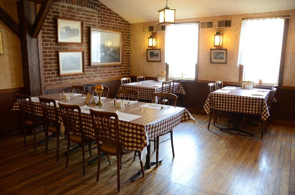 The Ronneburg Restaurant | restaurant | 4408 220th Trail, Amana, IA 52203, USA | 3196223641 OR +1 319-622-3641