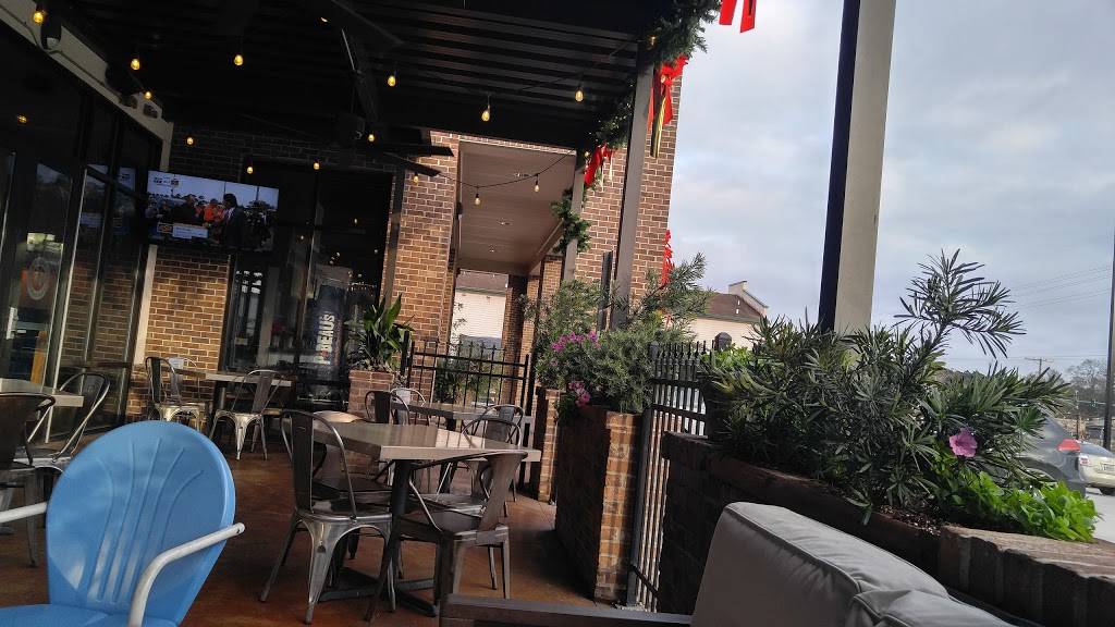 P-Beaus | restaurant | 121 Bass Pro Blvd, Denham Springs, LA 70726, USA | 2252718545 OR +1 225-271-8545