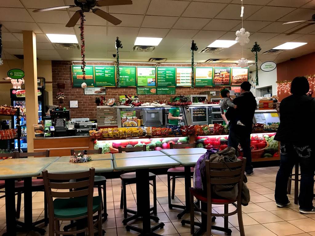 Subway | restaurant | 1022 W 1st St, Sumner, IA 50674, USA | 5635788080 OR +1 563-578-8080