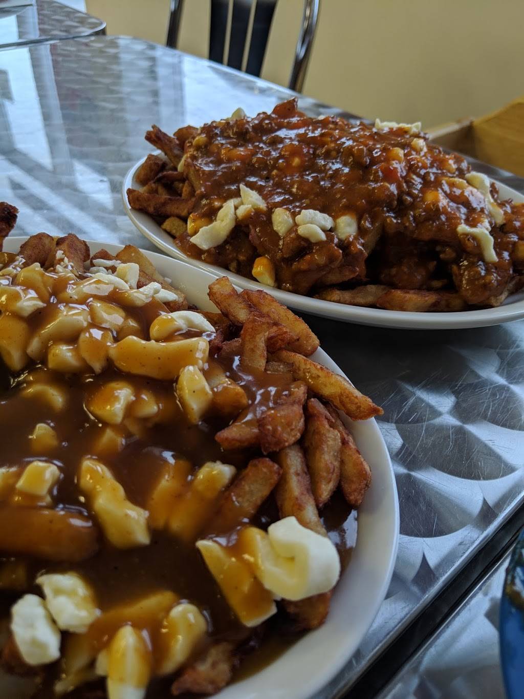 Pizzeria 335 | restaurant | 1111 Rang Saint-François, Terrebonne, QC J6Y 0C7, Canada | 4504359112 OR +1 450-435-9112