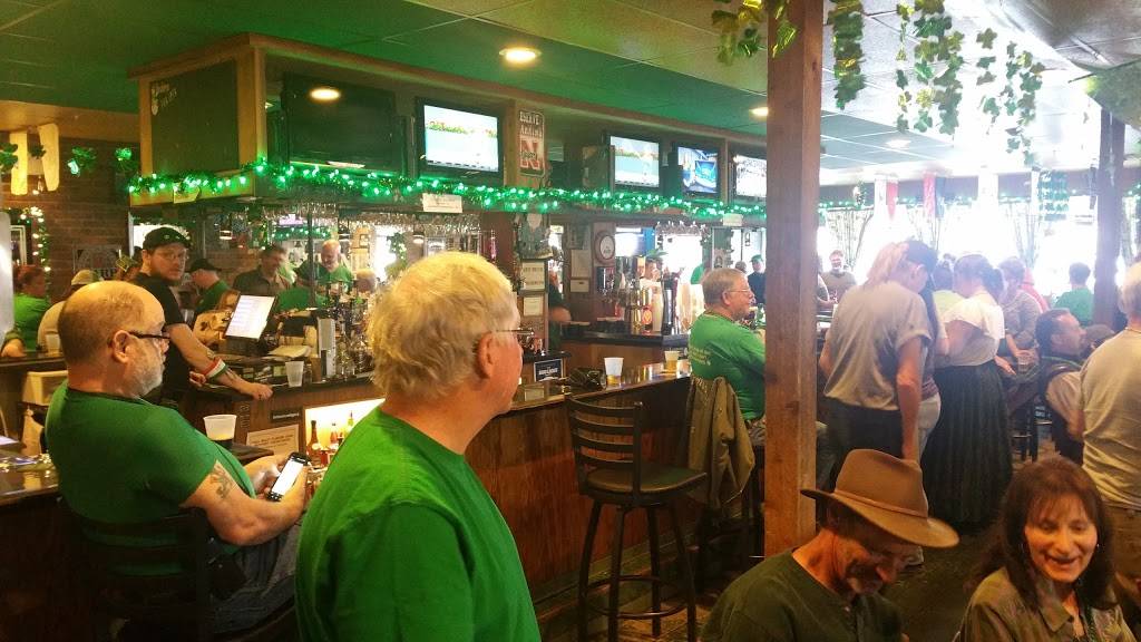 Sheabeens Irish Pub | restaurant | 2300 S Chambers Rd # A, Aurora, CO 80014, USA | 3036966131 OR +1 303-696-6131