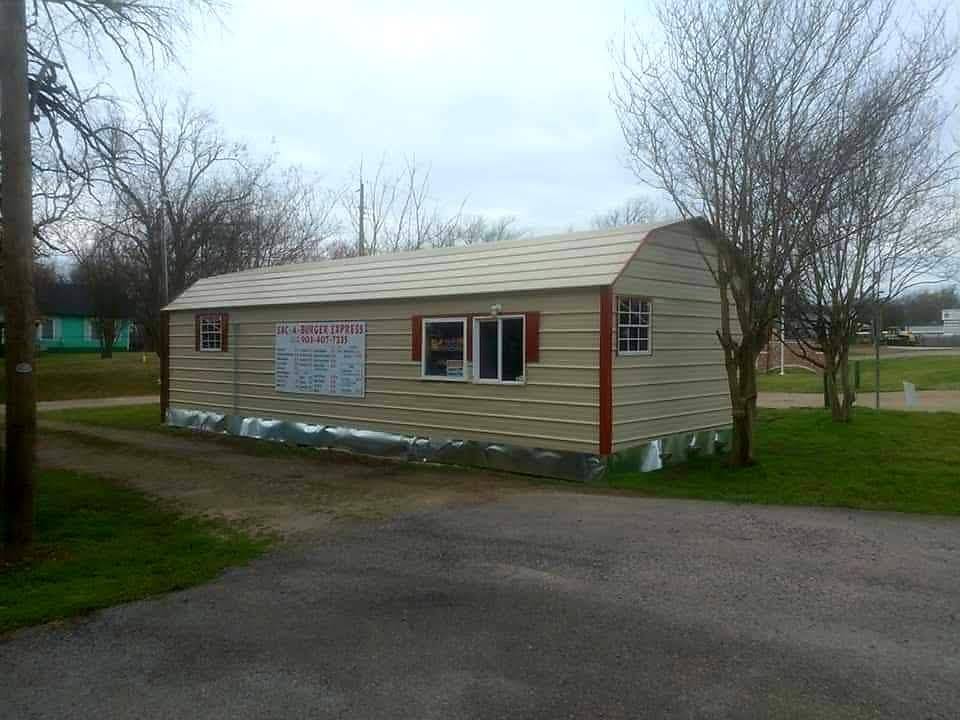 Sac A Burger | restaurant | 901 W Garland St, Grand Saline, TX 75140, USA | 9034077235 OR +1 903-407-7235