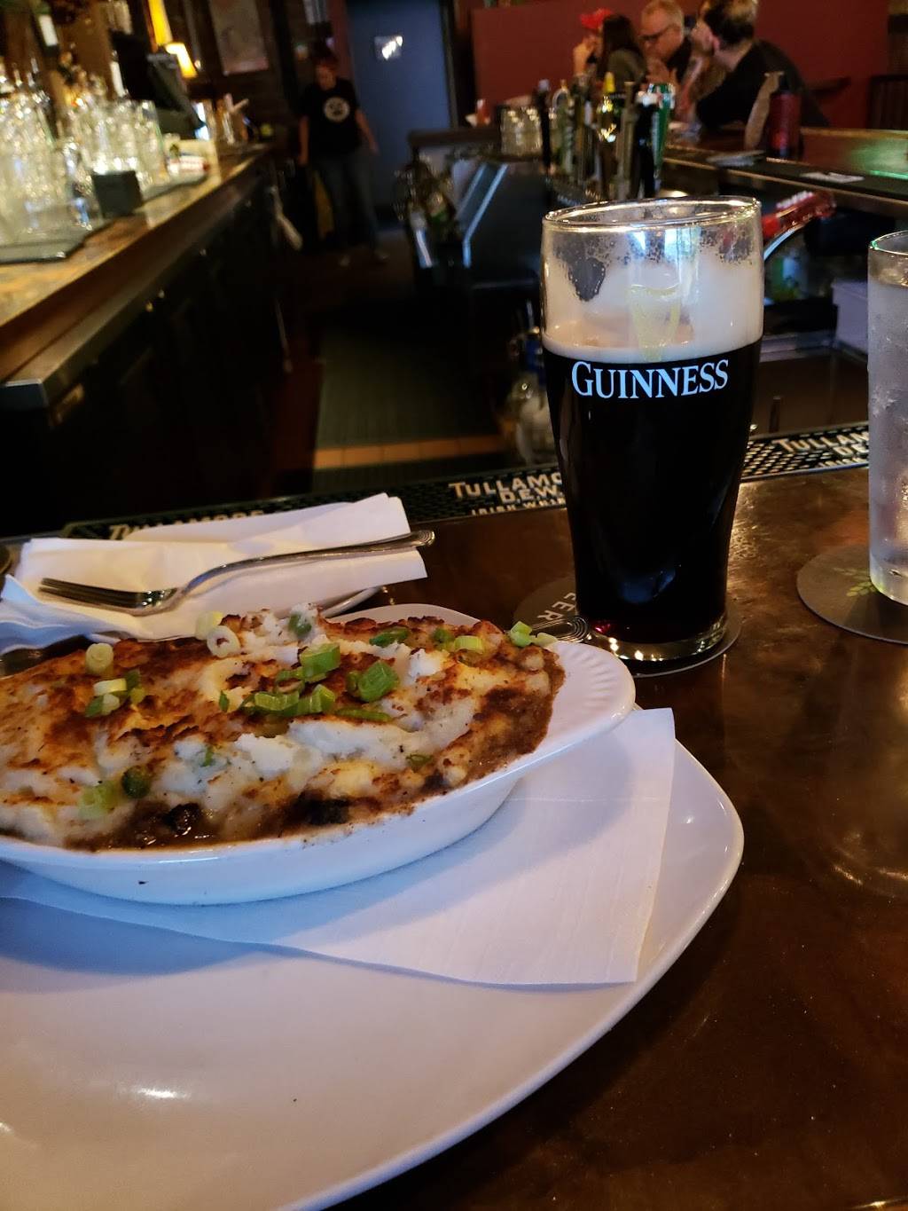 Morrisseys Irish Pub | restaurant | 913 W Lake St, Minneapolis, MN 55408, USA | 6124658555 OR +1 612-465-8555