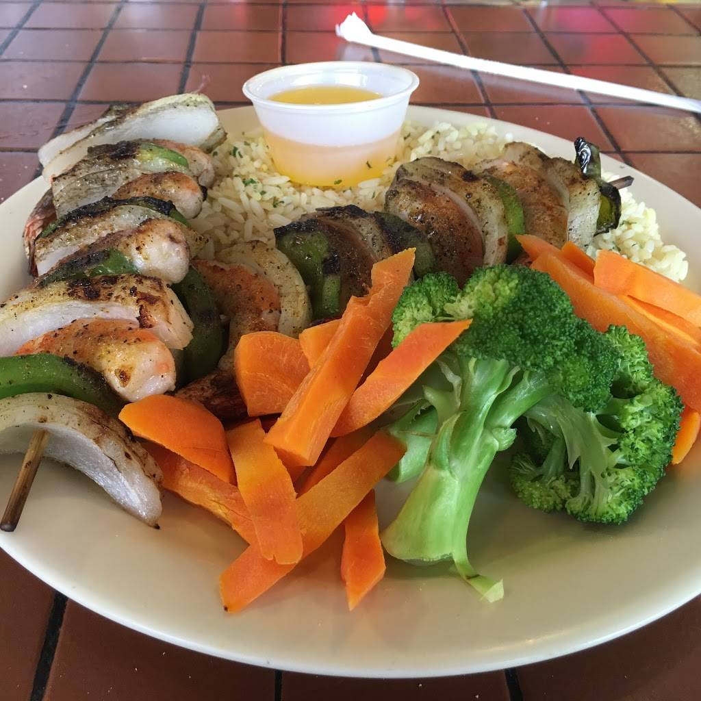 Dry Dock Oyster Bar | restaurant | 8522 Fredericksburg Rd, San Antonio, TX 78229, USA | 2106923959 OR +1 210-692-3959