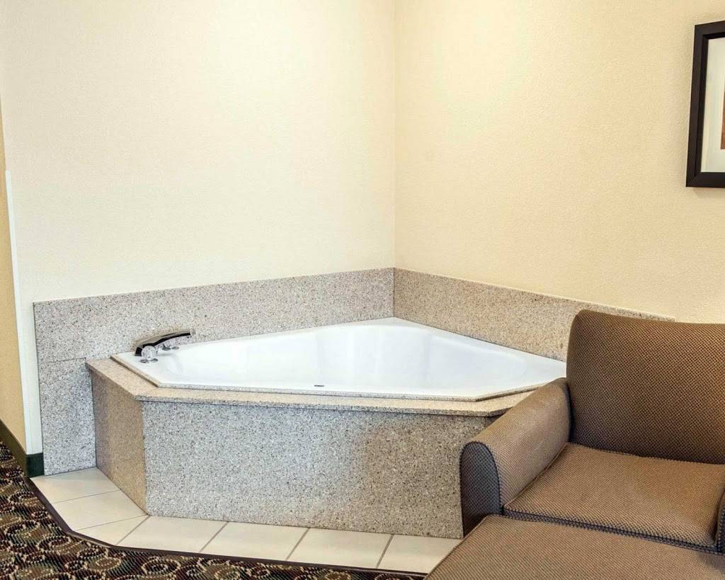 Comfort Suites West Indianapolis - Brownsburg | restaurant | 500 W Northfield Dr, Brownsburg, IN 46112, USA | 3178522000 OR +1 317-852-2000