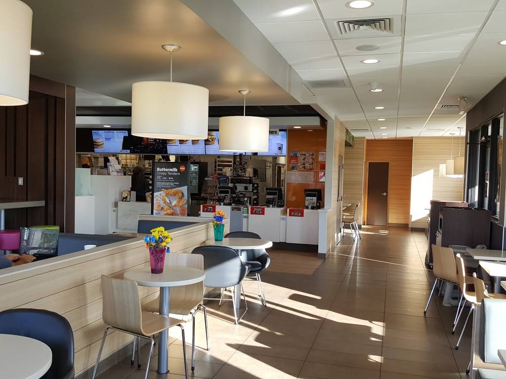 McDonalds | cafe | 13158 Ford Rd, Dearborn, MI 48126, USA | 3135815680 OR +1 313-581-5680