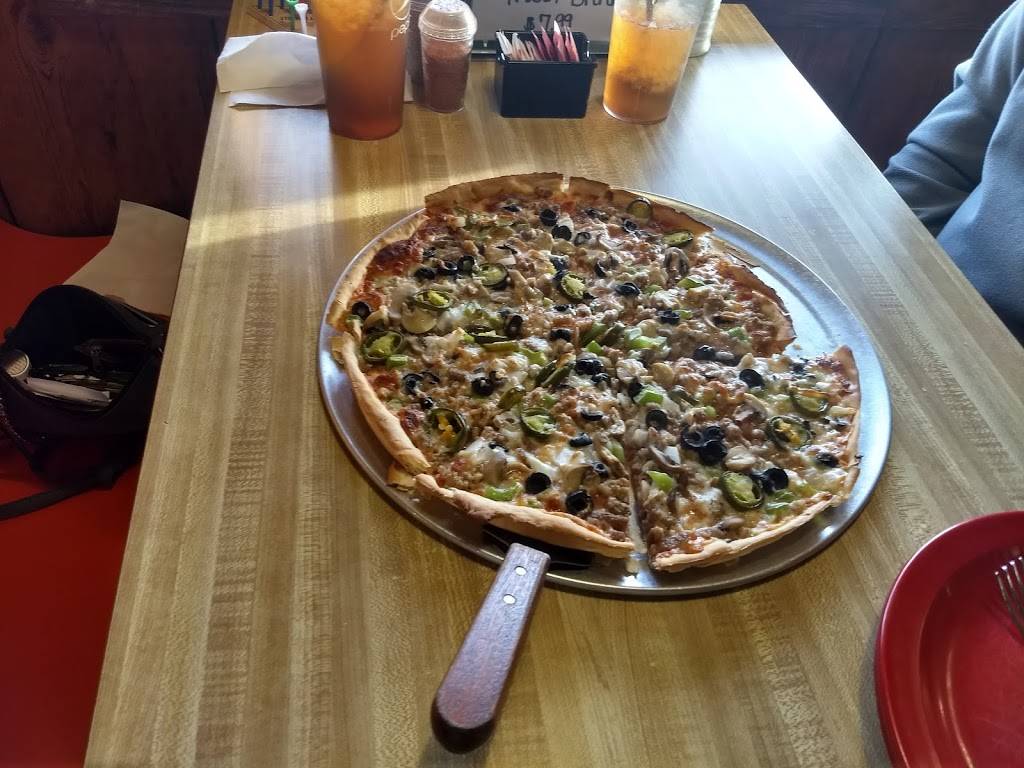 Pizza Barn | restaurant | 2 S Adair St, Greenwood, AR 72936, USA | 4799964343 OR +1 479-996-4343