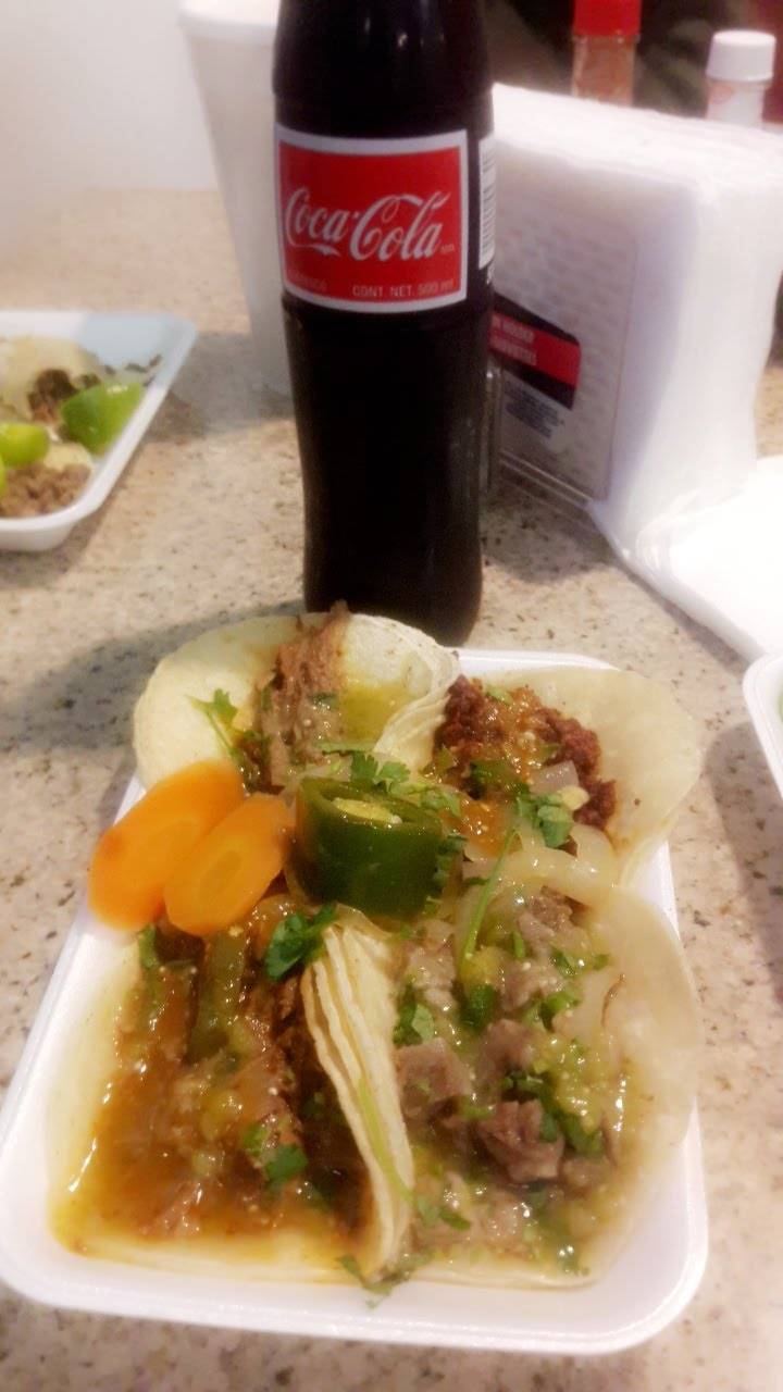 Elys Tacos | restaurant | 416 W 6th St, Corona, CA 92882, USA | 9514727511 OR +1 951-472-7511