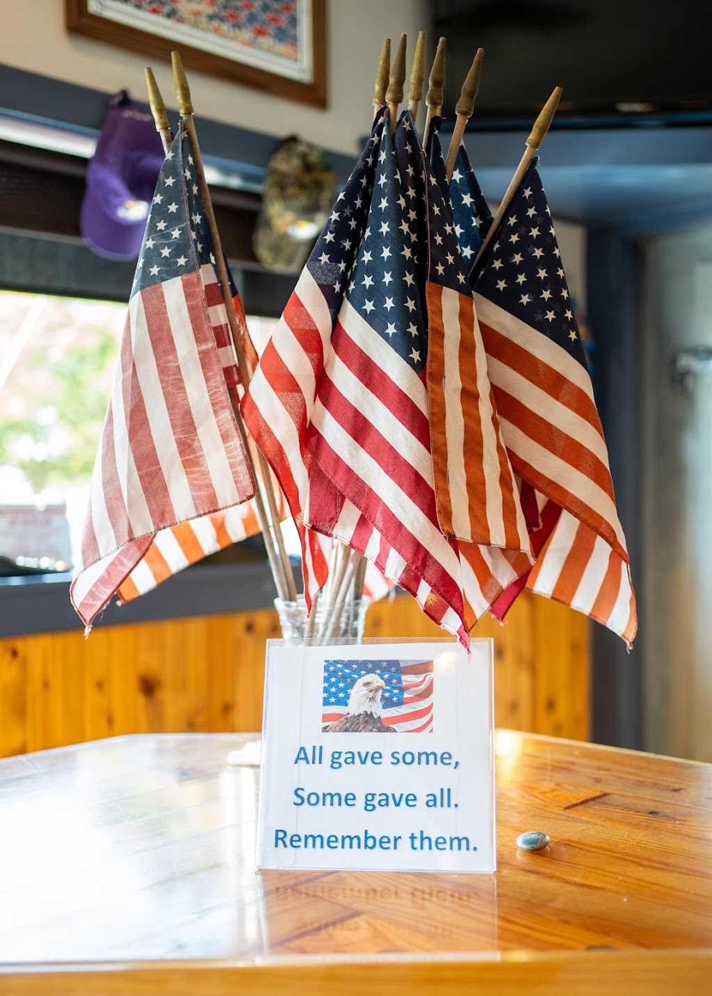 Boyne City Eagles | restaurant | 106 River St, Boyne City, MI 49712, USA | 2315822693 OR +1 231-582-2693