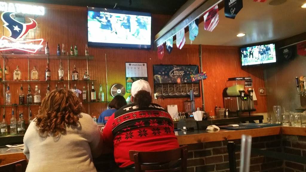 Brewingz | restaurant | 5598B North Fwy, Houston, TX 77076, USA | 7136959464 OR +1 713-695-9464