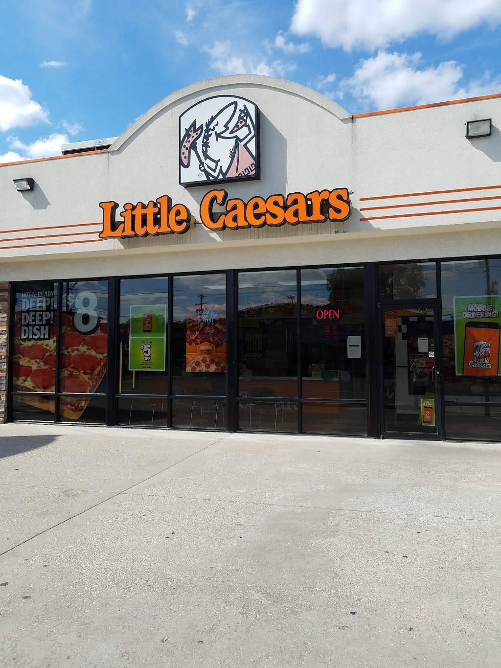 Little Caesars Pizza | meal takeaway | 104 Maccorkle Ave, St Albans, WV 25177, USA | 3042012228 OR +1 304-201-2228