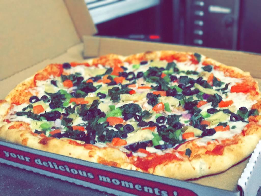 Guss New York Pizza | restaurant | 7333 E Shoeman Ln, Scottsdale, AZ 85251, USA | 4804235555 OR +1 480-423-5555