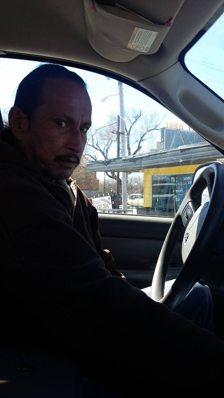 Dairy Deal | restaurant | 211 E Ferry St, Salina, OK 74365, USA | 9184345326 OR +1 918-434-5326