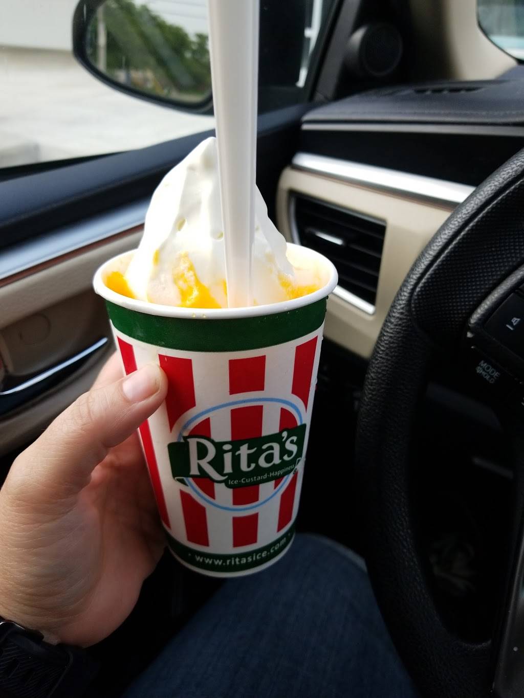 Ritas Italian Ice & Frozen Custard | restaurant | 2116 W Henderson Rd, Columbus, OH 43220, USA | 6144577290 OR +1 614-457-7290