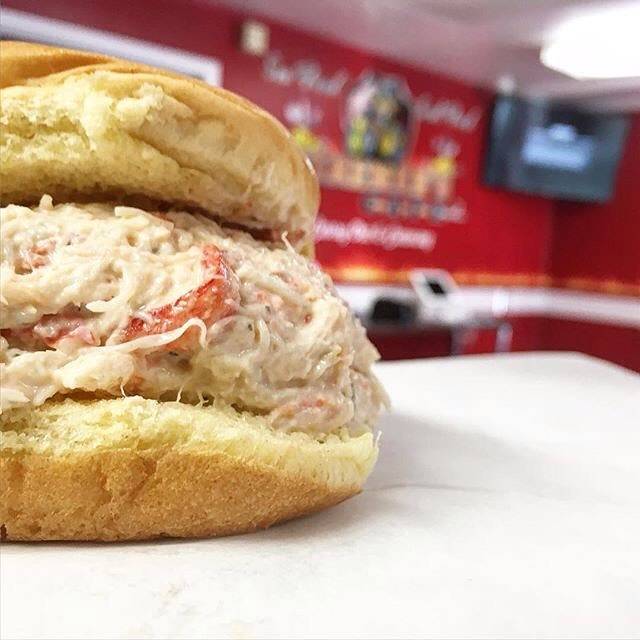 Firemans Cafe | restaurant | 9101 Kinney Pl b, Clinton, MD 20735, USA | 3018773473 OR +1 301-877-3473