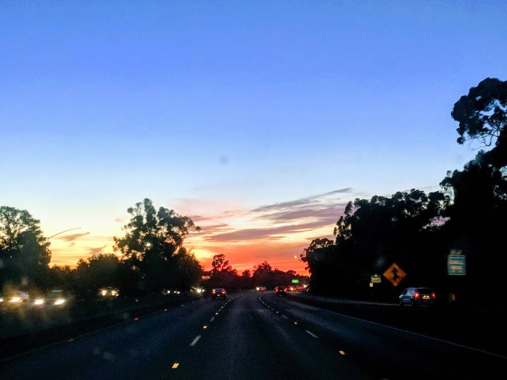 Five Points Shopping Center | shopping mall | 3943 State St, Santa Barbara, CA 93105, USA | 2135532200 OR +1 213-553-2200