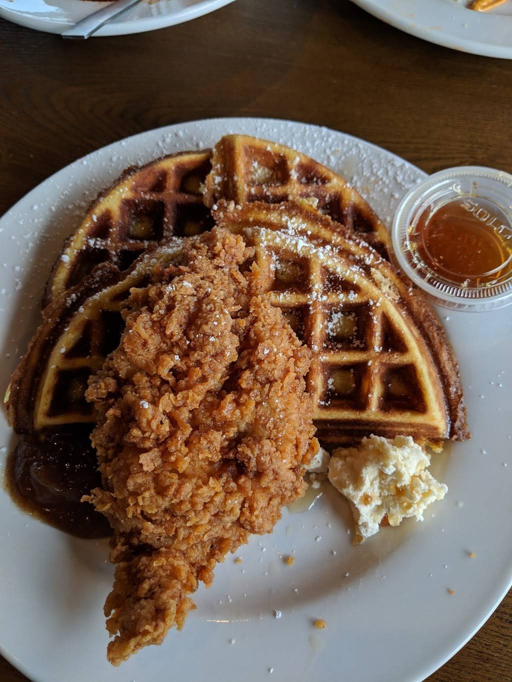 Vicious Biscuit | restaurant | 409 W Coleman Blvd, Mt Pleasant, SC 29464, USA | 8433887362 OR +1 843-388-7362