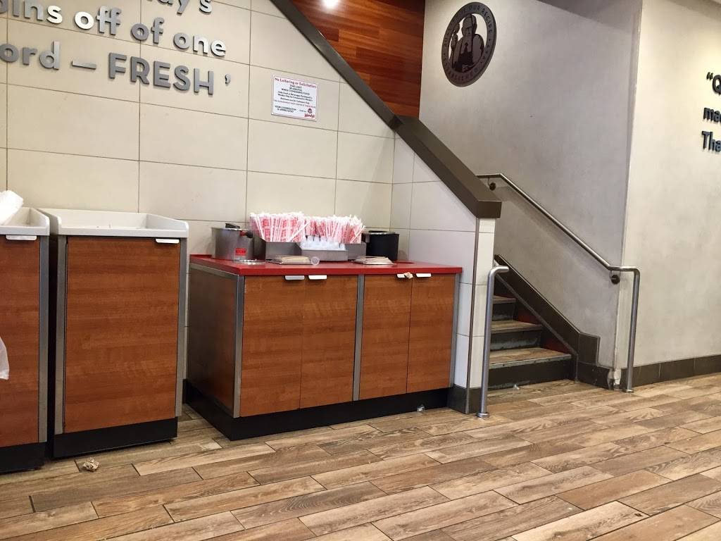 Wendys | restaurant | 420 86th St, Brooklyn, NY 11209, USA | 7188333034 OR +1 718-833-3034