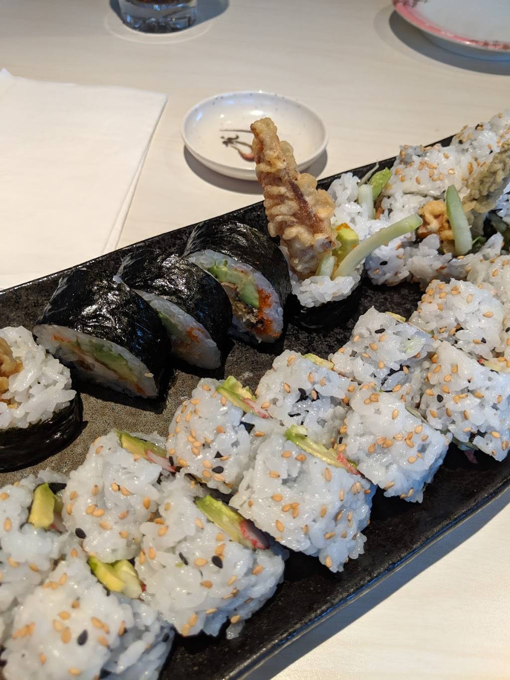 Momiji Sushi Flagship Restaurant | restaurant | 1211 Edgewater St NW #1, Salem, OR 97304, USA | 5039906390 OR +1 503-990-6390