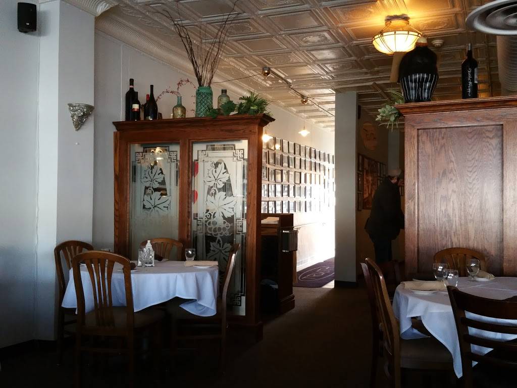 truth restaurant | restaurant | 808 W Jefferson St, Joliet, IL 60435, USA | 8157445901 OR +1 815-744-5901