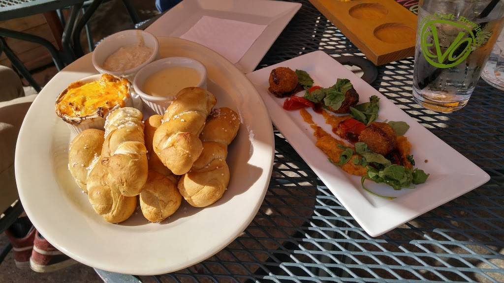 Evolution Craft Brewing Co. & Public House | restaurant | 201 E Vine St, Salisbury, MD 21801, USA | 4432602337 OR +1 443-260-2337