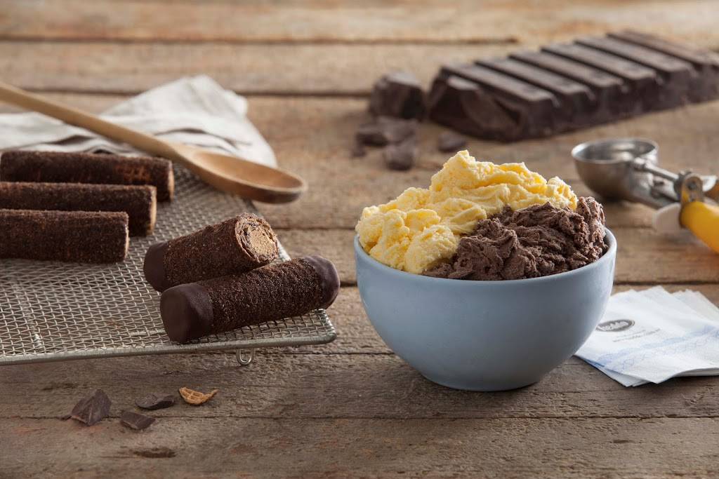 Freddo Gelato and Empanadas | restaurant | 239 1/2 King St, Charleston, SC 29401, USA | 9546373336 OR +1 954-637-3336