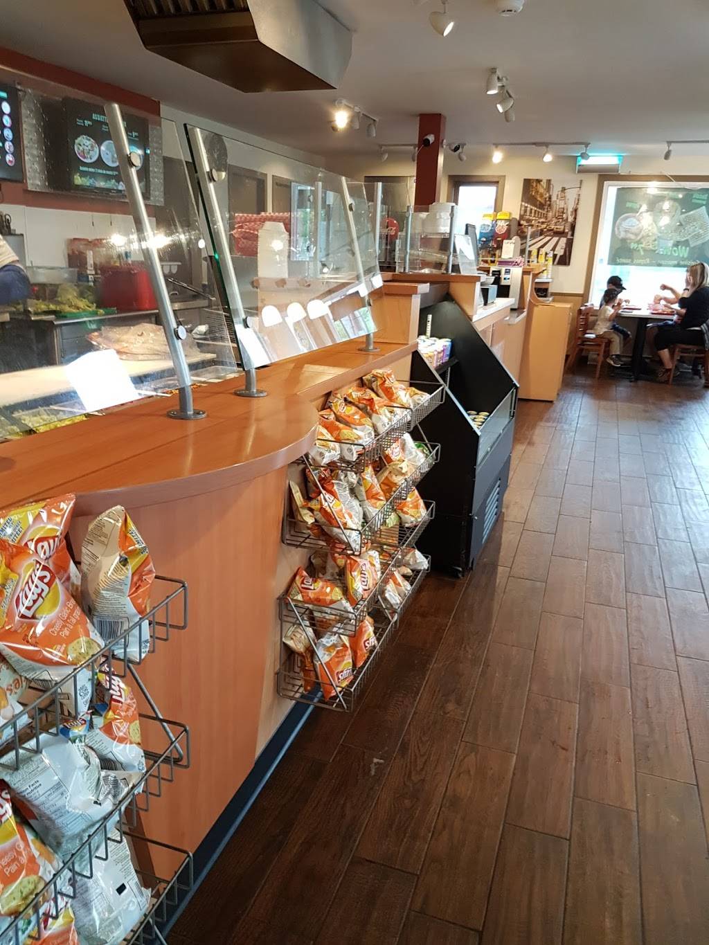 Shishtaouk de la capitale | restaurant | 8975 Boulevard de lOrmière, Québec, QC G2C 1C4, Canada | 4189154621 OR +1 418-915-4621