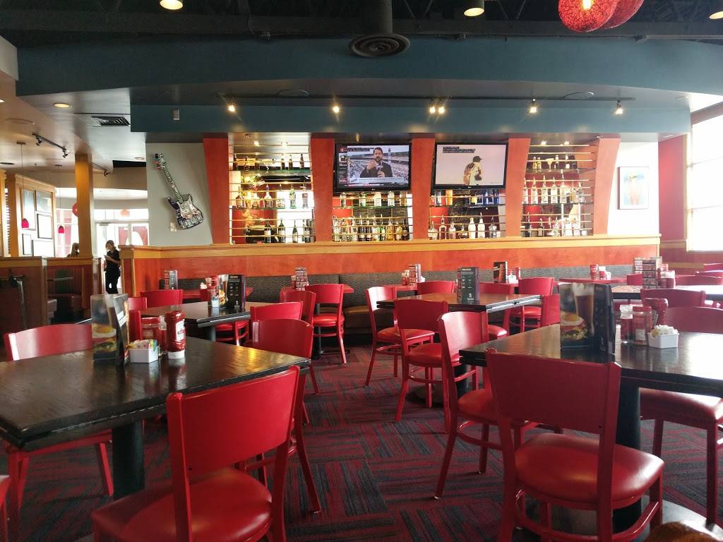 Red Robin Gourmet Burgers and Brews | restaurant | 37701 Six Mile Rd, Livonia, MI 48152, USA | 7345428030 OR +1 734-542-8030