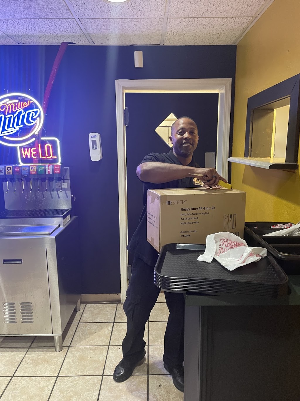 The Fry Spot | restaurant | 3127 N Prospect Rd, Peoria, IL 61603, USA | 3098398177 OR +1 309-839-8177