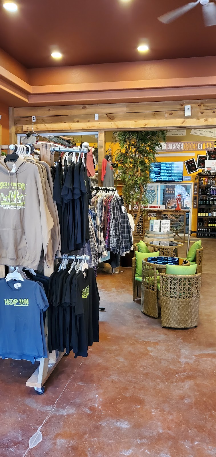 Naughti Wines | restaurant | 6544 23851 US-385, Hill City, SD 57745, USA | 6055749200 OR +1 605-574-9200