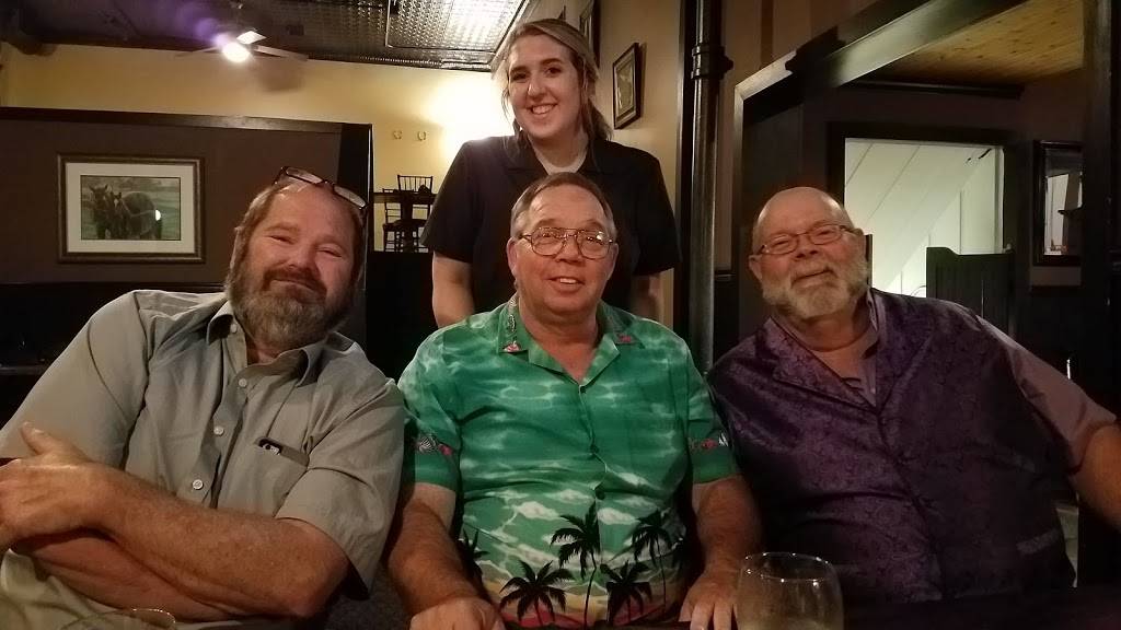 Magnolias Restaurant & Catering | restaurant | 130 N Lafayette St, Macomb, IL 61455, USA | 3098332725 OR +1 309-833-2725