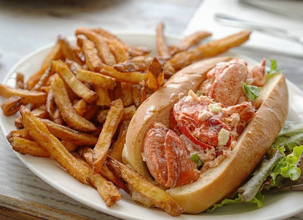 Matunuck Oyster Bar | restaurant | 629 Succotash Rd, Wakefield, RI 02879, USA | 4017834202 OR +1 401-783-4202