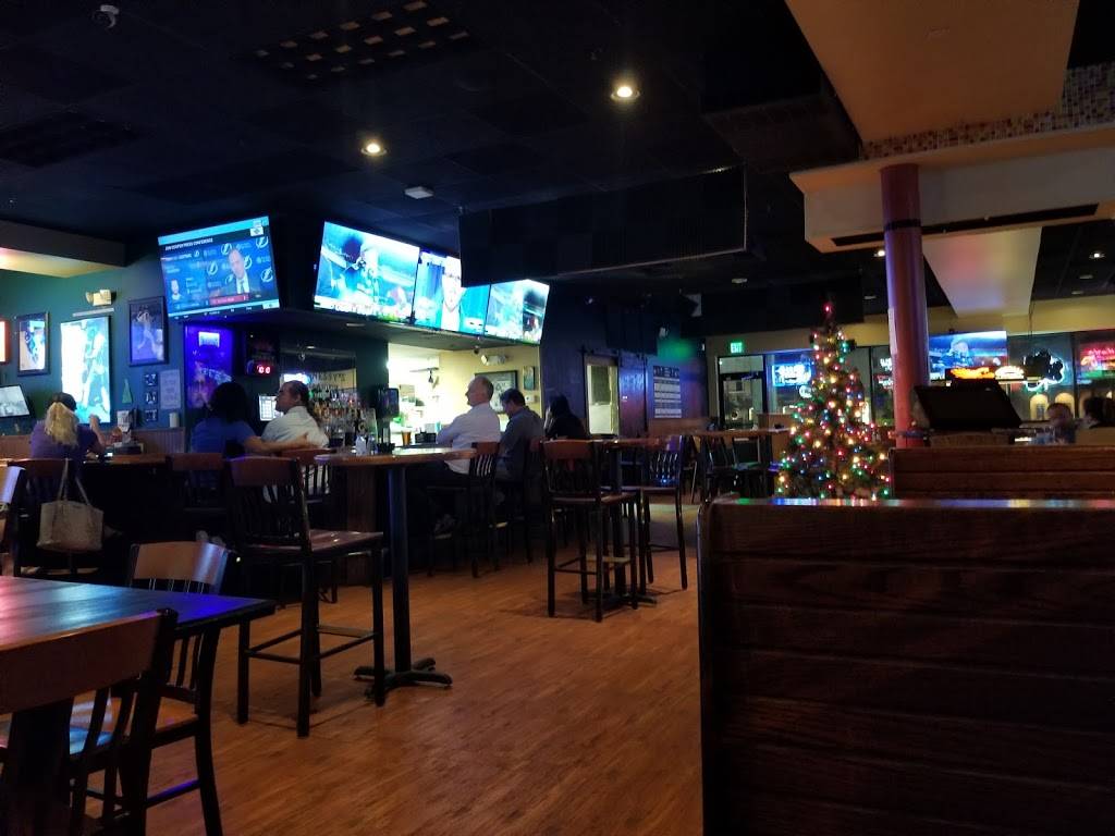 Hennessys Bar & Grille | restaurant | 3980 Tampa Rd, Oldsmar, FL 34677, USA | 8138542255 OR +1 813-854-2255